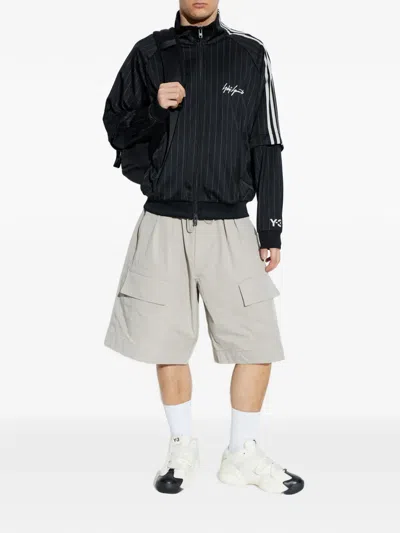 Y-3 Cargo Drawstring Shorts In Gray