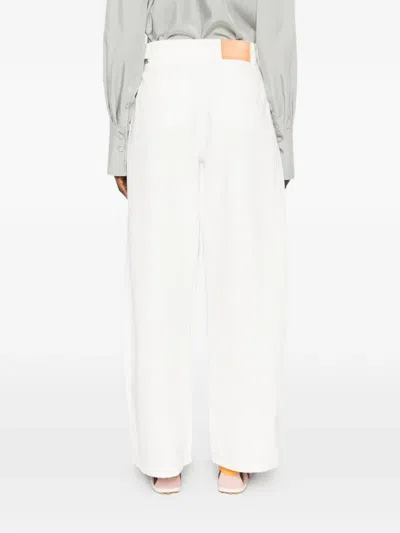 System Button-fastening Pleated Jeans In White