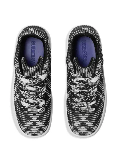 Burberry Check-patterned Low-top Sneakers In Black