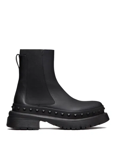 Valentino Garavani  Beatle Rockstud 55 Leather Chelsea Boots In Black