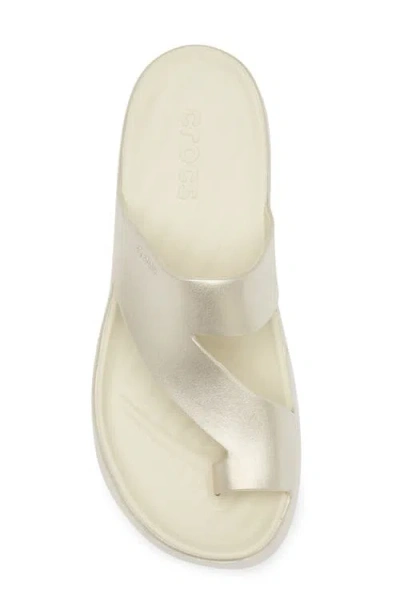 Crocs Getaway Toe Loop Platform Sandal In Gold