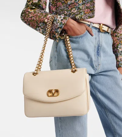 Valentino Garavani  Garavani Djuna Medium Chain Bag In Nappa Leather Woman Butter Uni In Neutral
