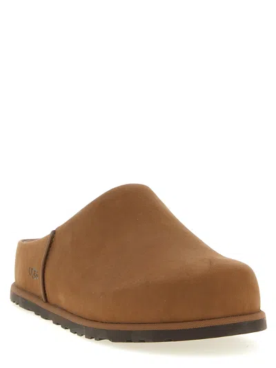 Ugg Otzo Clogs In Brown