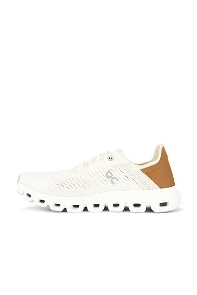 On Cloud 6 Coast Sneaker In White