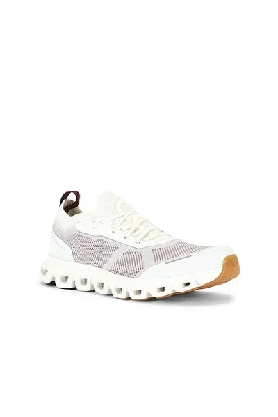 On Cloud 6 Versa Panelled Mesh-knit Sneakers In White
