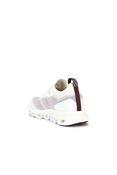 On Cloud 6 Versa Panelled Mesh-knit Sneakers In White
