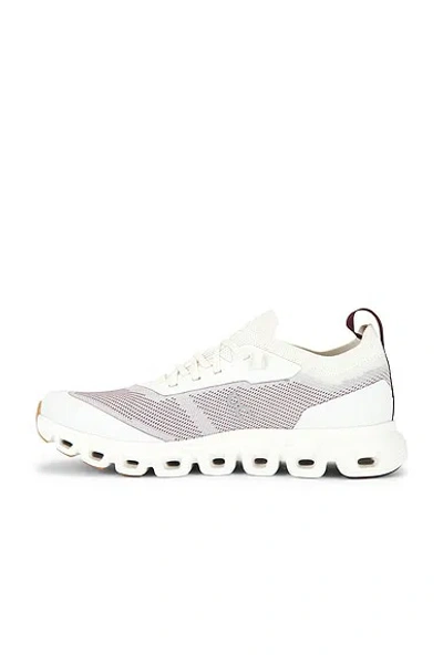 On Cloud 6 Versa Panelled Mesh-knit Sneakers In White