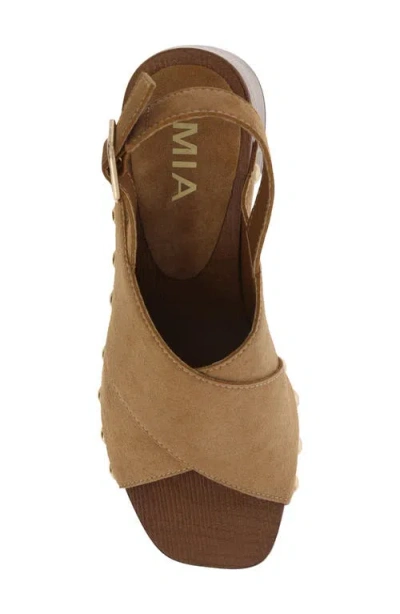 Mia Eudora Platform Sandal In Brown