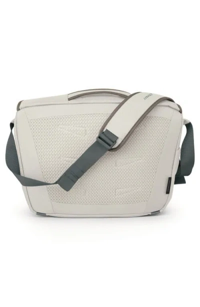 Osprey Daylite Messenger Bag In Neutral
