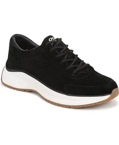 Naturalizer Perforated Sneaker In Black