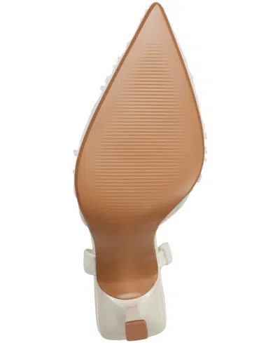 Aldo Brusanti Pump In White