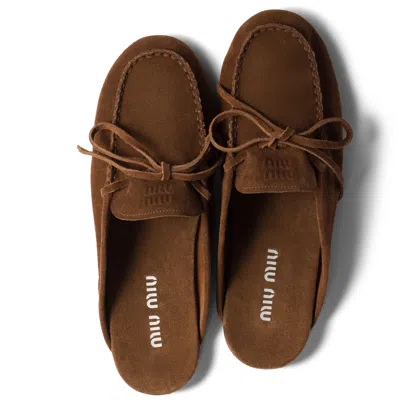Miu Miu Suede Sabots Rounded Toe Bow Detail In Brown