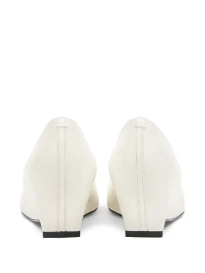Maison Margiela Womens White H55 Pointed-toe Leather Courts Eur 40 / 7 Uk In Animal Print