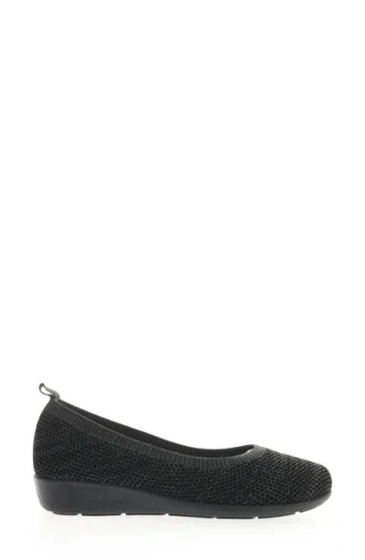 Propét Yen Mesh Flat In Black