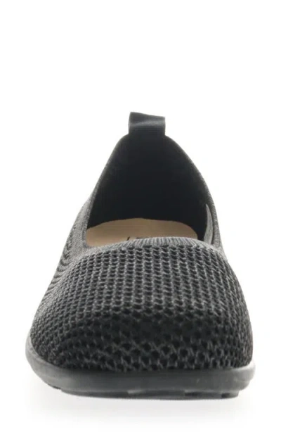 Propét Yen Mesh Flat In Black