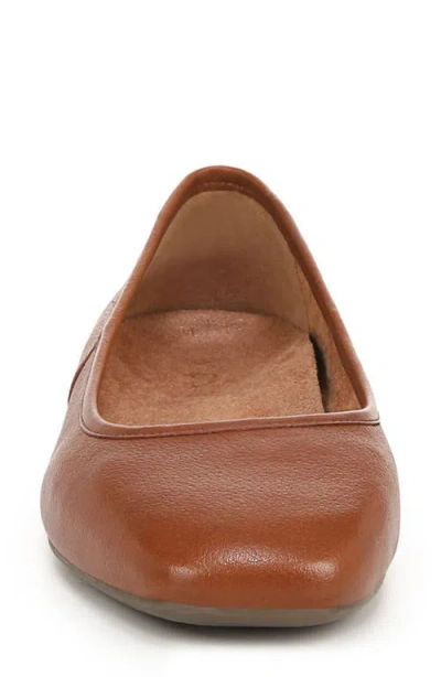 Vionic Orinda Square Toe Flat In Brown