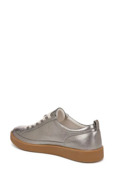 Vionic Winny Low Top Sneaker In Gray