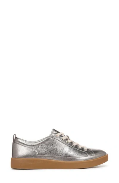 Vionic Winny Low Top Sneaker In Gray