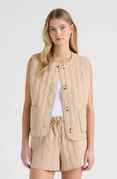 Hunter Quilted Button Down Vest In Neutral