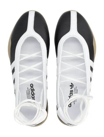 Adidas Originals Sneakers With Contrast Stripes And Rubber Sole In Multi
