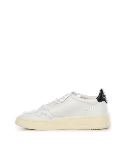 Autry Leather Sneakers With Back Contrasting Patch In White