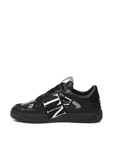 Valentino Garavani Black Calf Leather Bos Taurus Low Top Sneakers