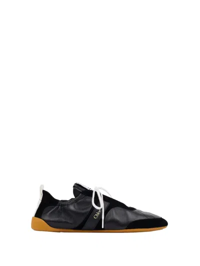 Chloé Sneakers Contrast Sole Elasticated Panels Pull Tab In Black