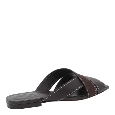 Tod's Flat Leather Sandals With Crossed Straps Shoes In Brown