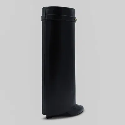 Givenchy Black Leather Boots In Black