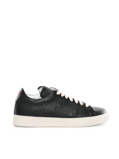 Kiton Pebbled Trainers In Black