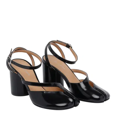 Maison Margiela Tabi Sandals In Brushed Leather In Black