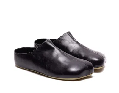 Mm6 Maison Margiela Anatomical Leather Sabot In Black