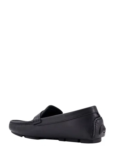 Fendi Round Toe Textured Leather Loafers In Black