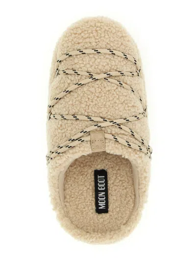 Moon Boot Mb Teddy Slipper Slipper-mule In Beige Shearling In Sand