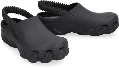 Gcds Embossed-logo Slingback Clogs In Black