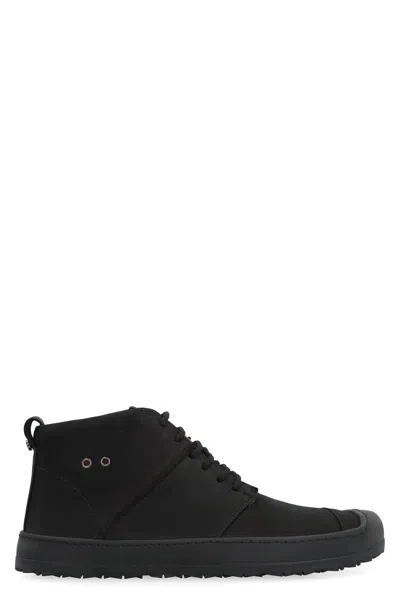 Volta Leather Desert Boots In Black