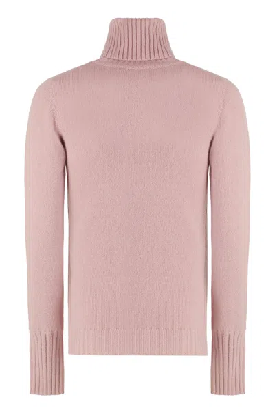 The (alphabet) Cashmere Turtleneck Pullover In Pink