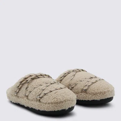 Moon Boot Mb Teddy Slipper Slipper-mule In Beige Shearling In Sand