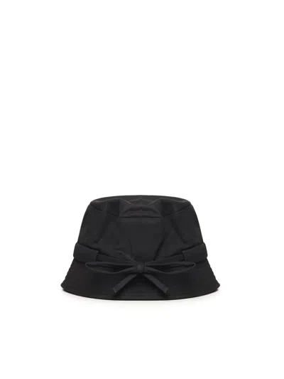 Jacquemus Black Le Bob Gadjo Solid Bucket Hat In Black