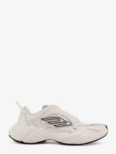 Balenciaga Women Monday Low-top Sneakers In Leather In Neutral