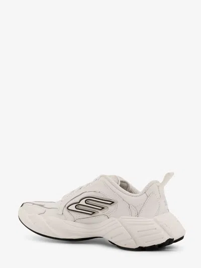 Balenciaga Women Monday Low-top Sneakers In Leather In Neutral