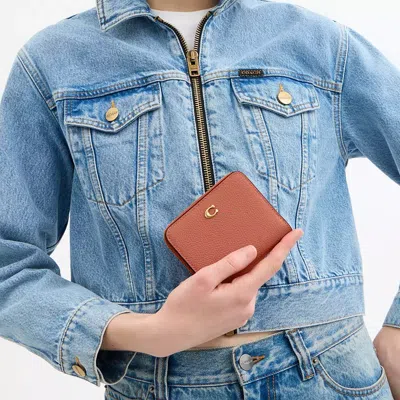 Coach Essential Billfold Wallet