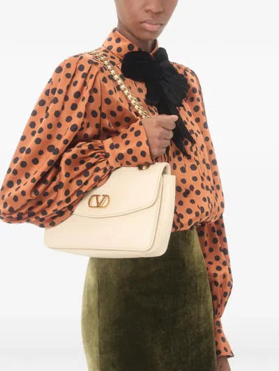 Valentino Garavani  Garavani Djuna Medium Chain Bag In Nappa Leather Woman Butter Uni In Neutral