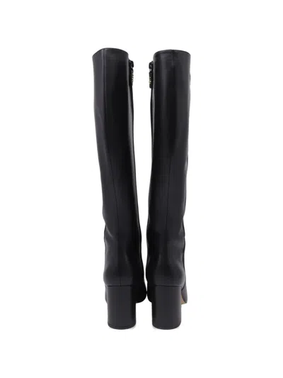 Pre-owned Stuart Weitzman Leather Boots In Black