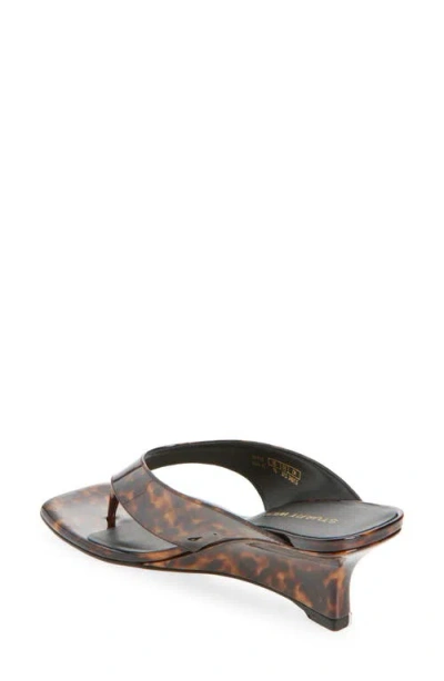 Stuart Weitzman 50mm Vinnie Printed Patent Leather Thong Sandals In Brown