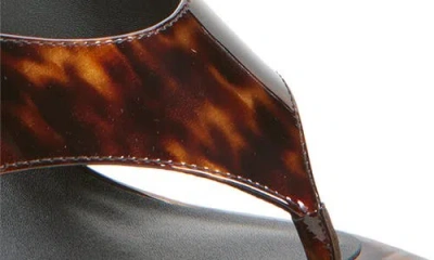 Stuart Weitzman 50mm Vinnie Printed Patent Leather Thong Sandals In Brown