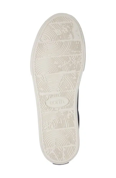 Earth Dailey Sneaker In Black