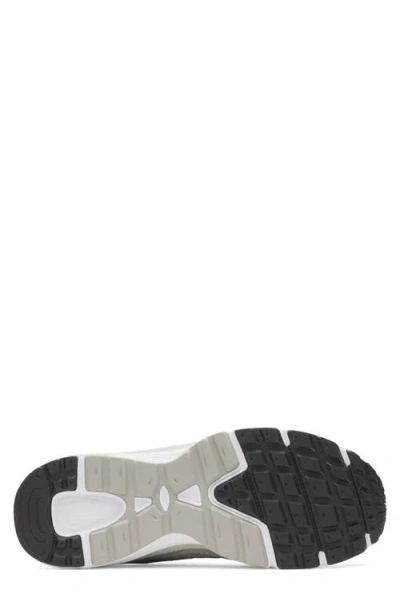 Under Armour Ua Tech Runner Sneaker In Multi