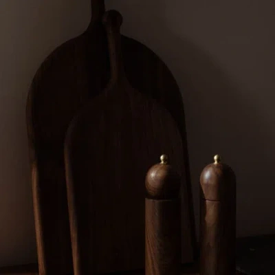 Pare Serving Board In Brown