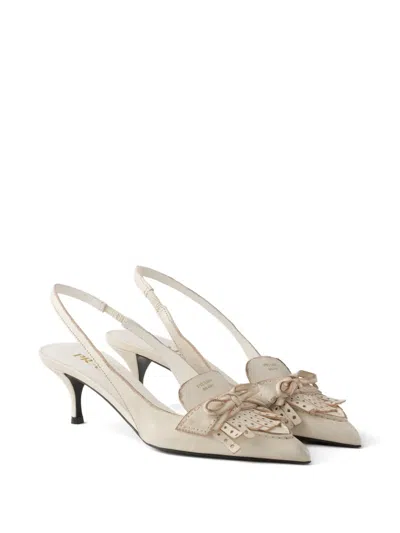 Prada Slingback-pumps Mit Fransen In Neutral